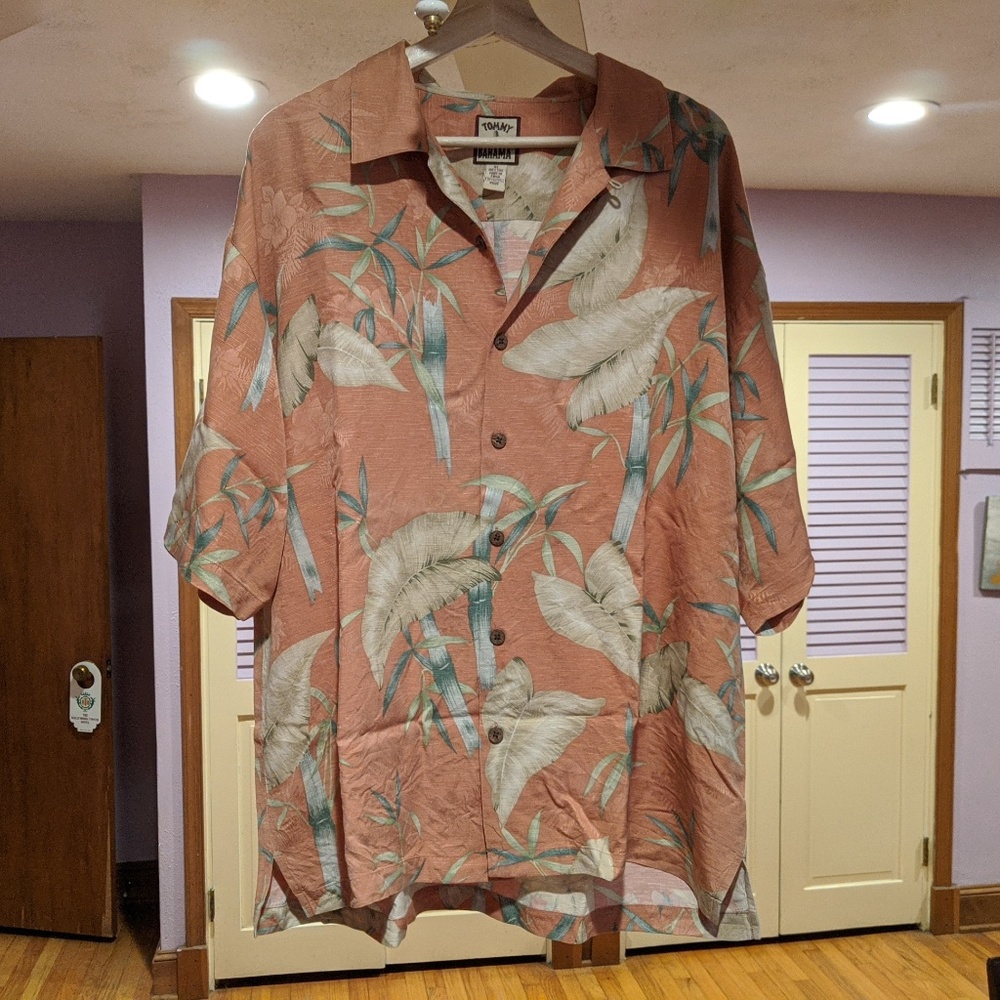 Relaxed Short Sleeve Silk Hawaiian Beach Shirt
